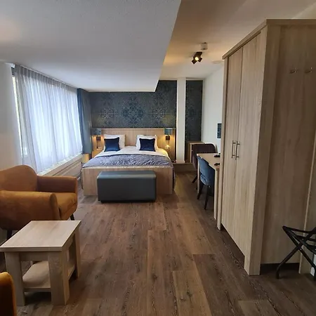 호텔 Landgoed Tatenhove Texel 3*
